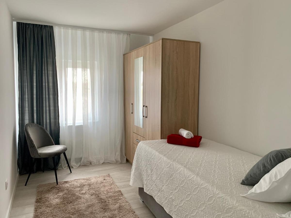 Rozi Apartments Загреб Екстериор снимка