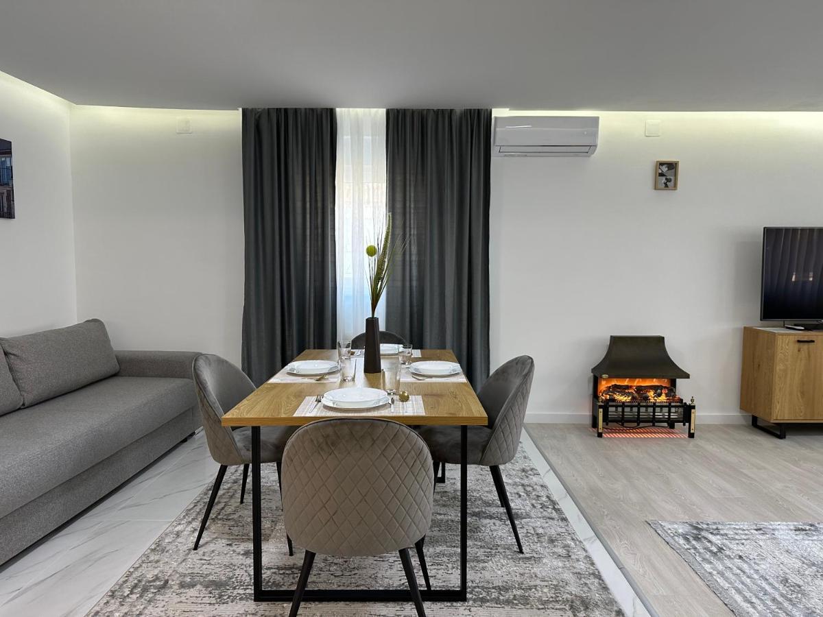 Rozi Apartments Загреб Екстериор снимка