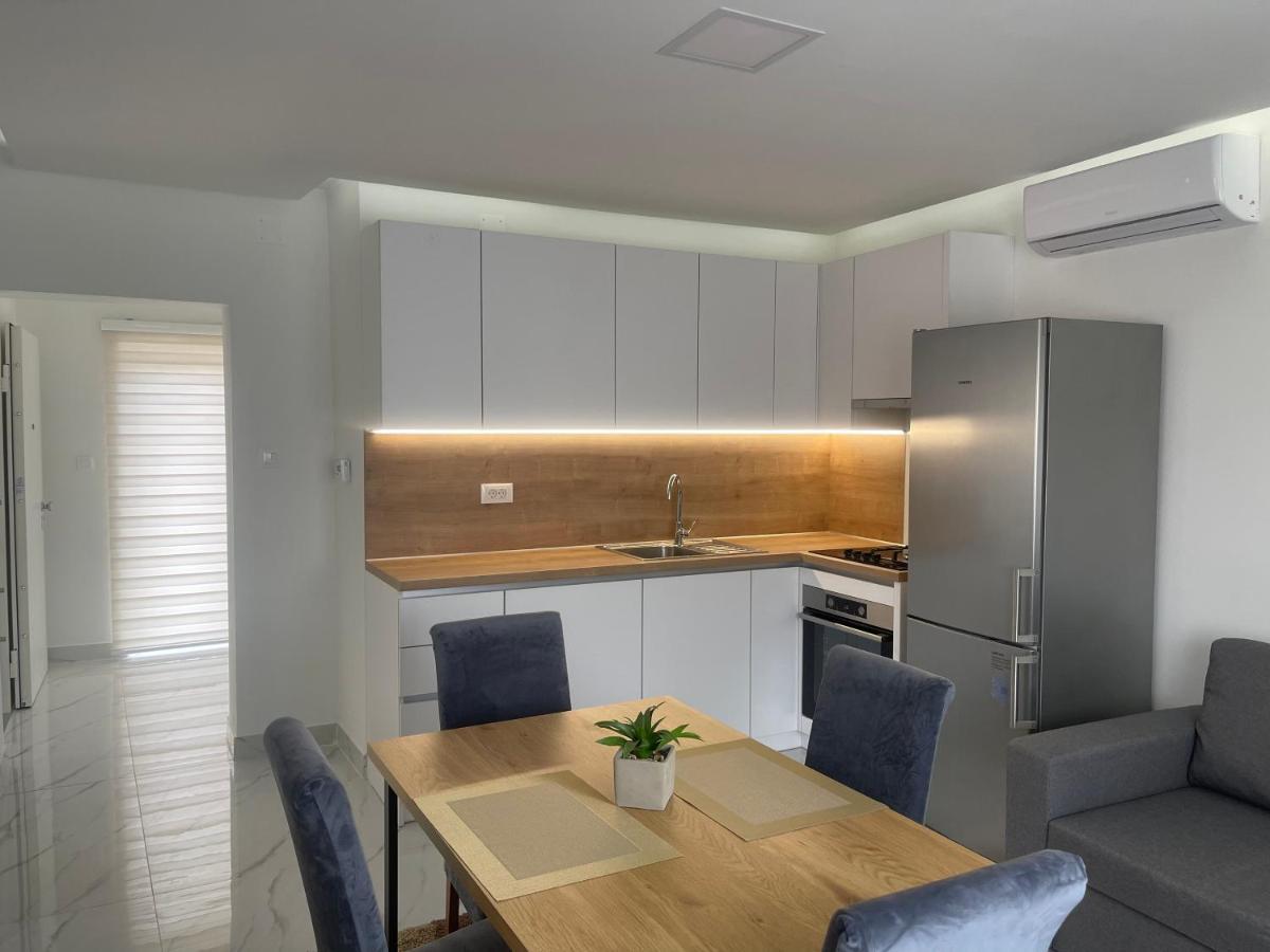Rozi Apartments Загреб Екстериор снимка