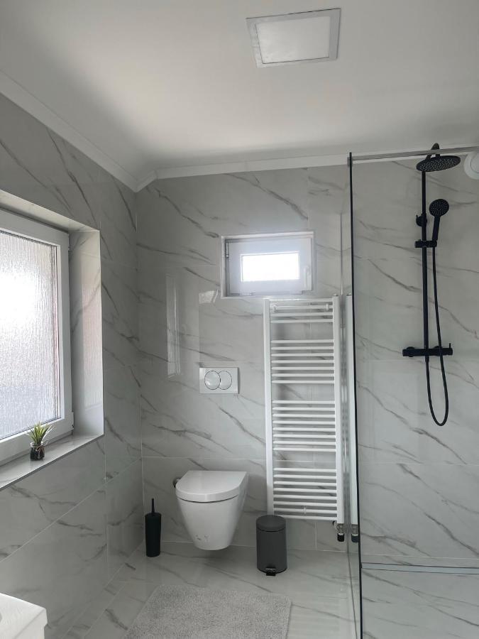 Rozi Apartments Загреб Екстериор снимка